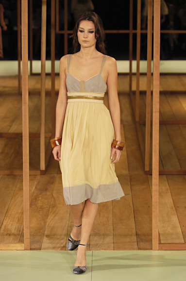 desfiles-forum-saopauloinverno2005rtw-120