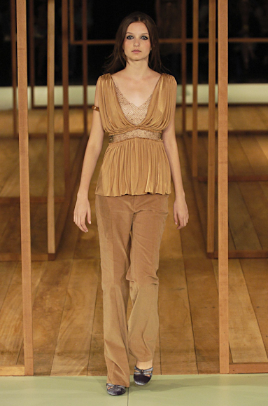 desfiles-forum-saopauloinverno2005rtw-127