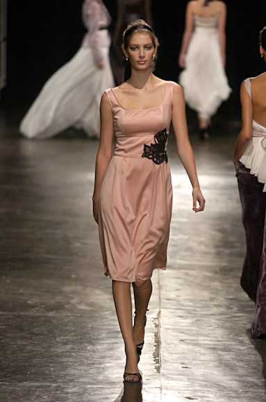 desfiles-gisellenasser-saopauloinverno2005rtw-107