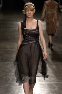desfiles-gisellenasser-saopauloinverno2005rtw-114