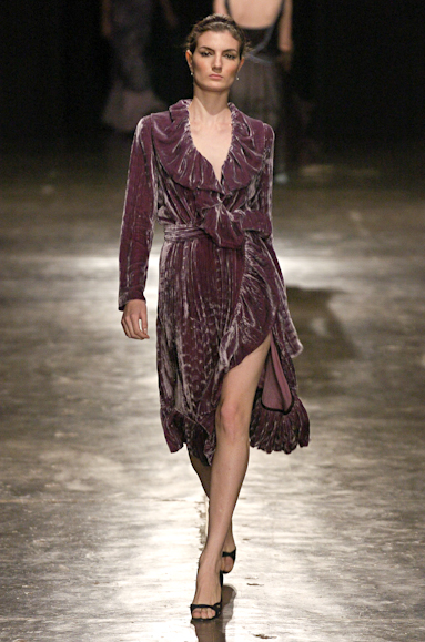 desfiles-gisellenasser-saopauloinverno2005rtw-120