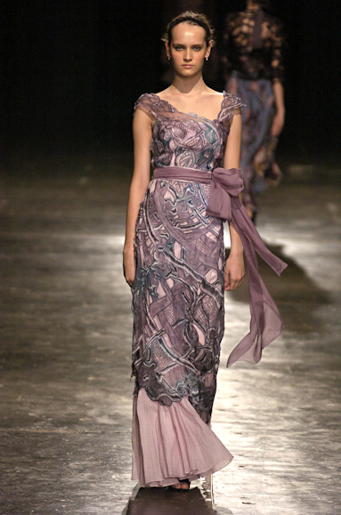 desfiles-gisellenasser-saopauloinverno2005rtw-121