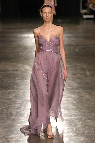 desfiles-gisellenasser-saopauloinverno2005rtw-125