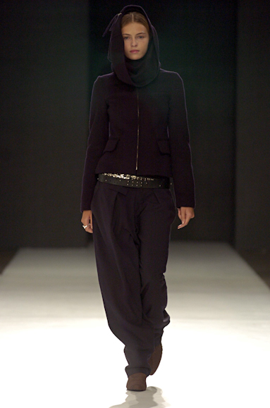 desfiles-gloriacoelho-saopauloinverno2005rtw-107