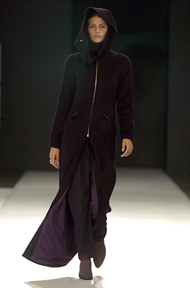 desfiles-gloriacoelho-saopauloinverno2005rtw-108
