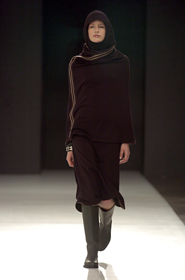 desfiles-gloriacoelho-saopauloinverno2005rtw-109