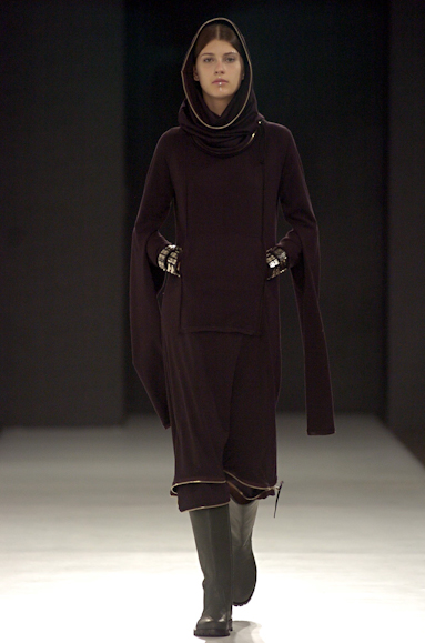 desfiles-gloriacoelho-saopauloinverno2005rtw-111