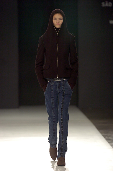 desfiles-gloriacoelho-saopauloinverno2005rtw-112
