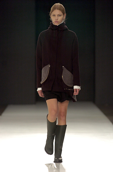 desfiles-gloriacoelho-saopauloinverno2005rtw-123