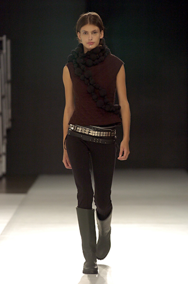 desfiles-gloriacoelho-saopauloinverno2005rtw-125
