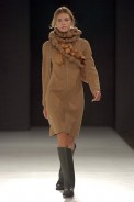 desfiles-gloriacoelho-saopauloinverno2005rtw-128