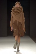 desfiles-gloriacoelho-saopauloinverno2005rtw-129
