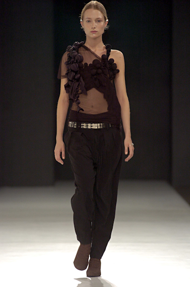 desfiles-gloriacoelho-saopauloinverno2005rtw-130