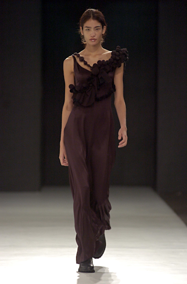 desfiles-gloriacoelho-saopauloinverno2005rtw-131