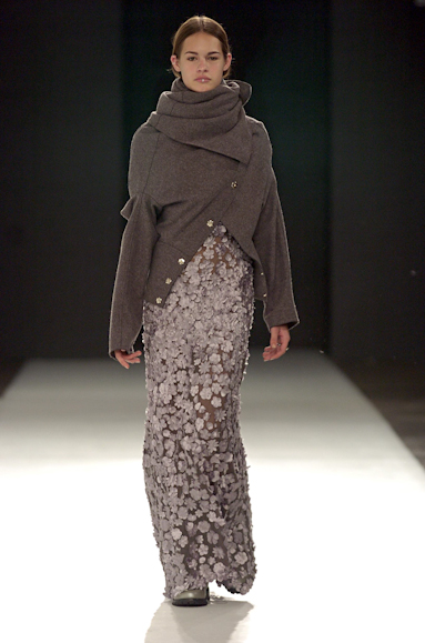 desfiles-gloriacoelho-saopauloinverno2005rtw-135