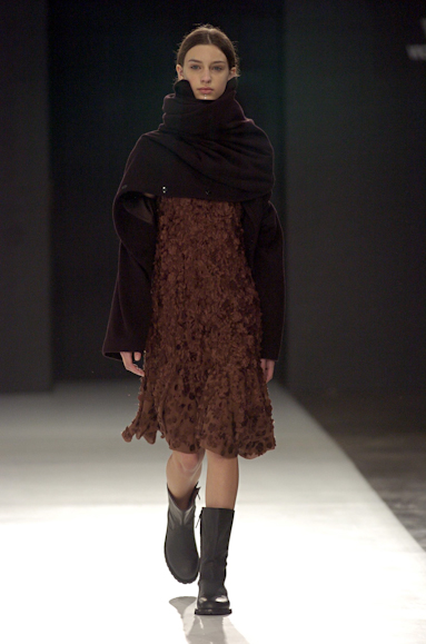 desfiles-gloriacoelho-saopauloinverno2005rtw-140