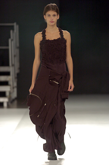 desfiles-gloriacoelho-saopauloinverno2005rtw-143