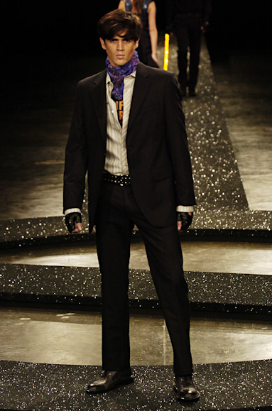 desfiles-iodice-saopauloinverno2005rtw-103