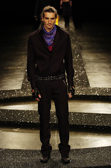desfiles-iodice-saopauloinverno2005rtw-104