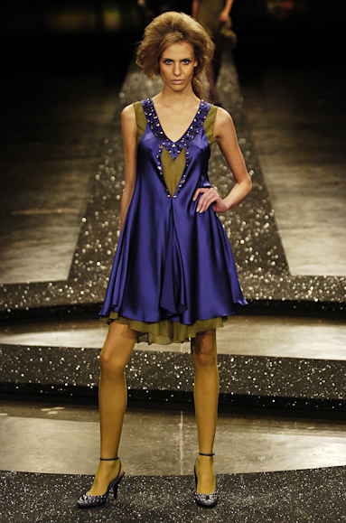 desfiles-iodice-saopauloinverno2005rtw-114