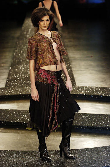 desfiles-iodice-saopauloinverno2005rtw-128