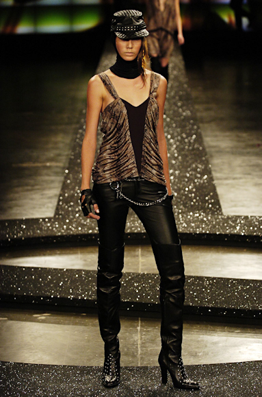 desfiles-iodice-saopauloinverno2005rtw-132