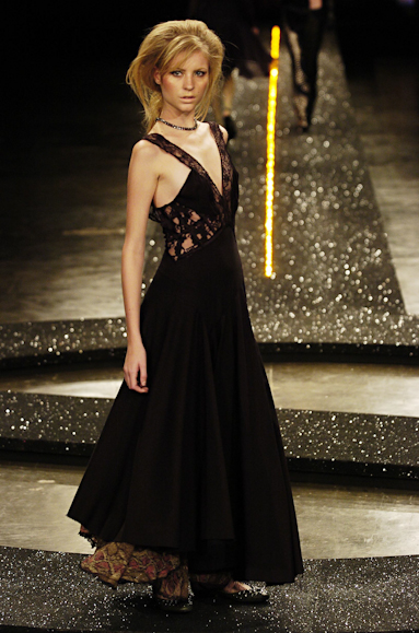 desfiles-iodice-saopauloinverno2005rtw-146