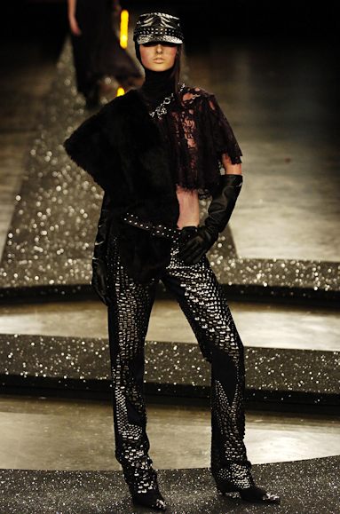 desfiles-iodice-saopauloinverno2005rtw-147