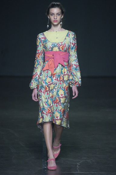 desfiles-isabelacapeto-saopauloinverno2005rtw-105