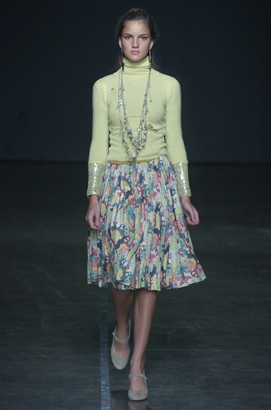 desfiles-isabelacapeto-saopauloinverno2005rtw-106
