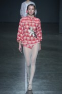 desfiles-isabelacapeto-saopauloinverno2005rtw-111