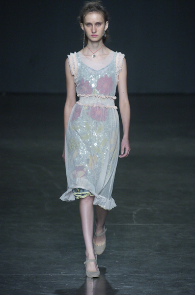 desfiles-isabelacapeto-saopauloinverno2005rtw-113