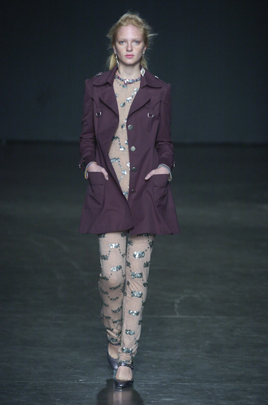 desfiles-isabelacapeto-saopauloinverno2005rtw-116