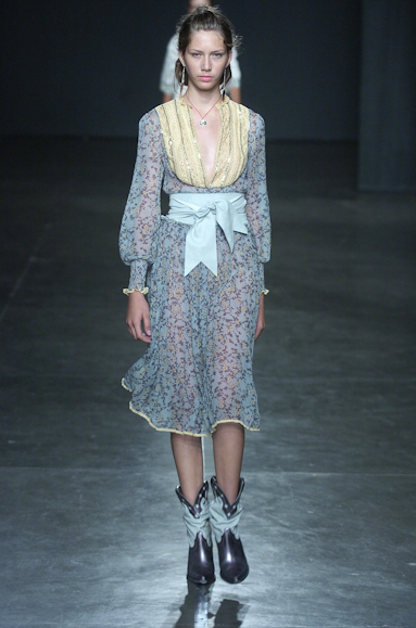 desfiles-isabelacapeto-saopauloinverno2005rtw-118