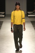 desfiles-linovillaventura-saopauloinverno2005rtw-100