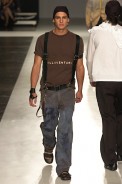 desfiles-linovillaventura-saopauloinverno2005rtw-102