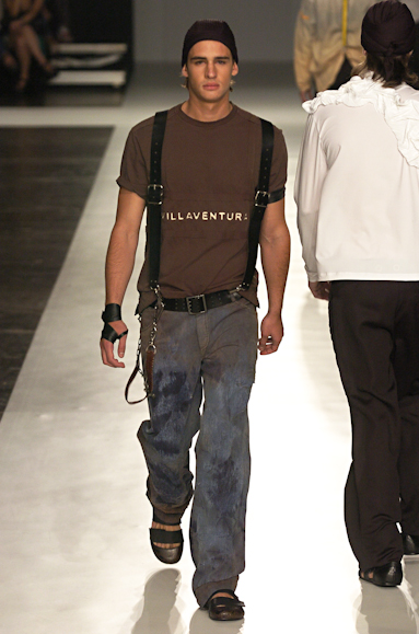 desfiles-linovillaventura-saopauloinverno2005rtw-102