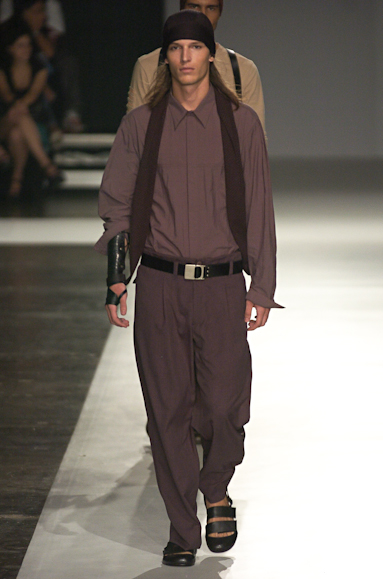 desfiles-linovillaventura-saopauloinverno2005rtw-104