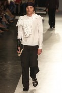 desfiles-linovillaventura-saopauloinverno2005rtw-108