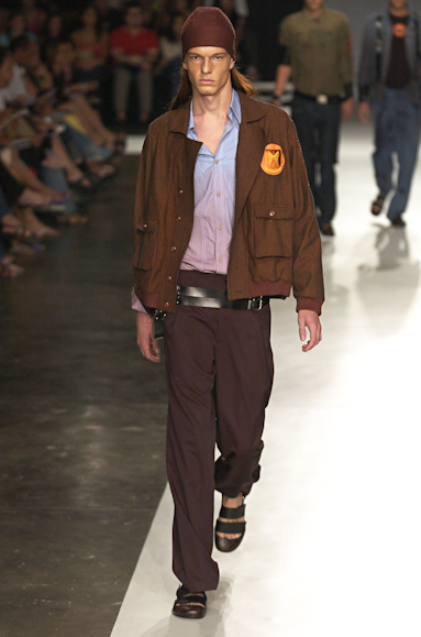 desfiles-linovillaventura-saopauloinverno2005rtw-114