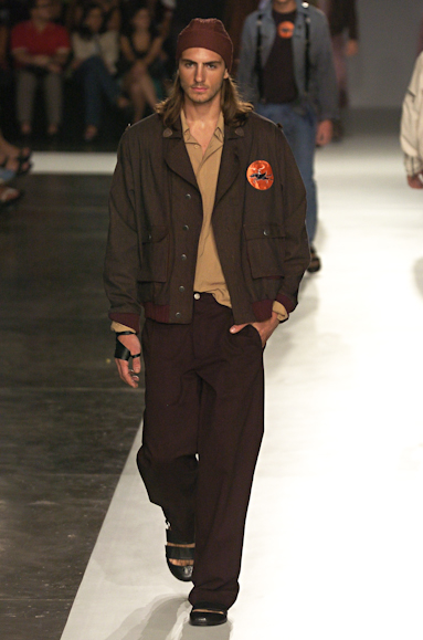 desfiles-linovillaventura-saopauloinverno2005rtw-121