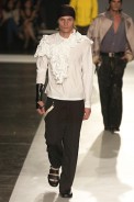 desfiles-linovillaventura-saopauloinverno2005rtw-123