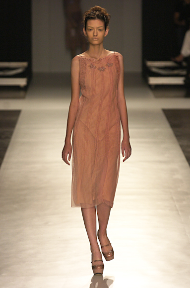 desfiles-linovillaventura-saopauloinverno2005rtw-134