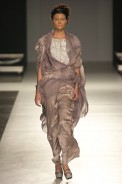 desfiles-linovillaventura-saopauloinverno2005rtw-137