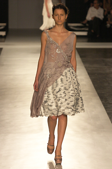 desfiles-linovillaventura-saopauloinverno2005rtw-139