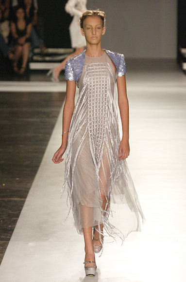 desfiles-linovillaventura-saopauloinverno2005rtw-143