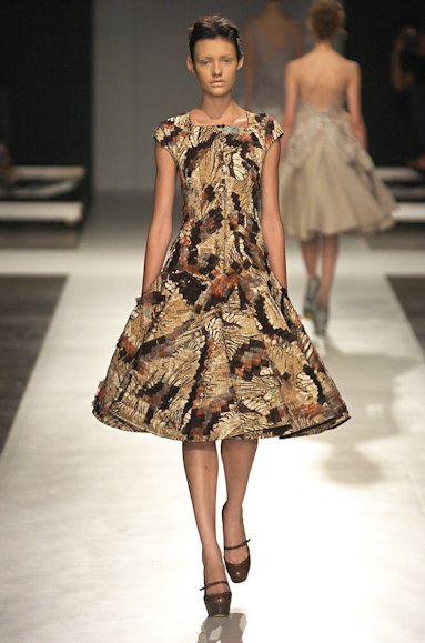 desfiles-linovillaventura-saopauloinverno2005rtw-149