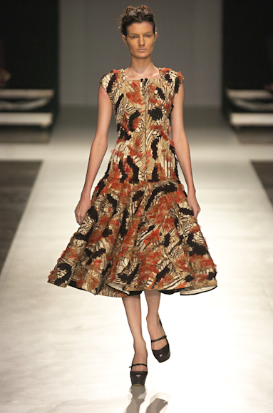 desfiles-linovillaventura-saopauloinverno2005rtw-150
