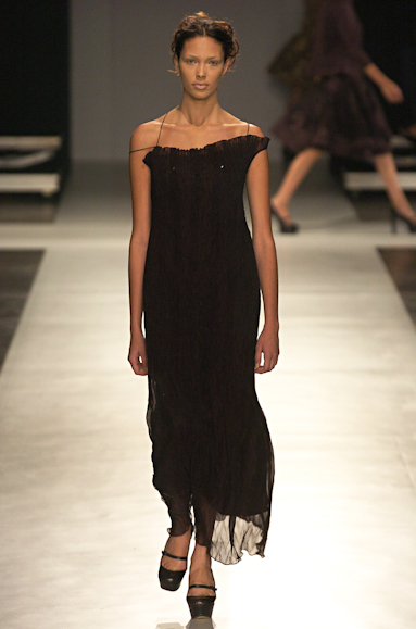 desfiles-linovillaventura-saopauloinverno2005rtw-158