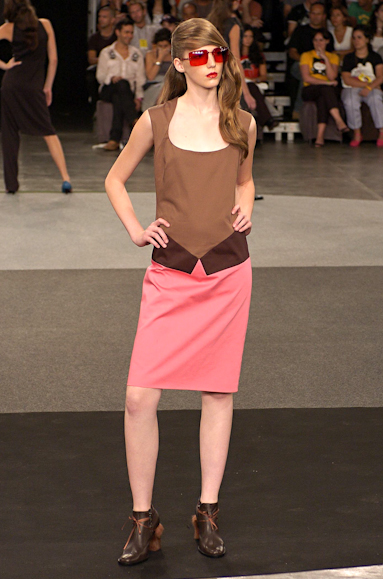 desfiles-lorenzomerlino-saopauloinverno2005rtw-109